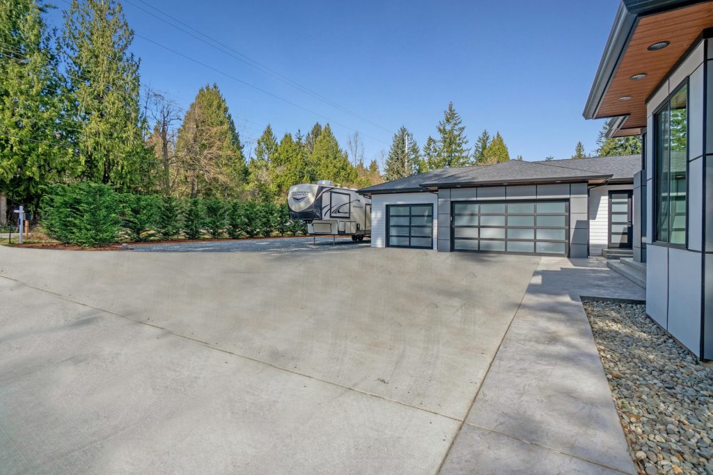 Top Signs Your Driveway Needs Concrete Stabilization